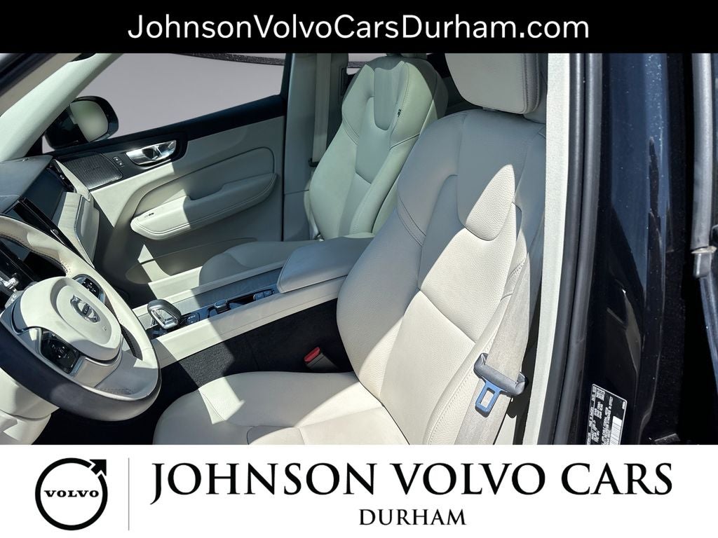 2023 Volvo XC60 B5 Plus Dark Theme