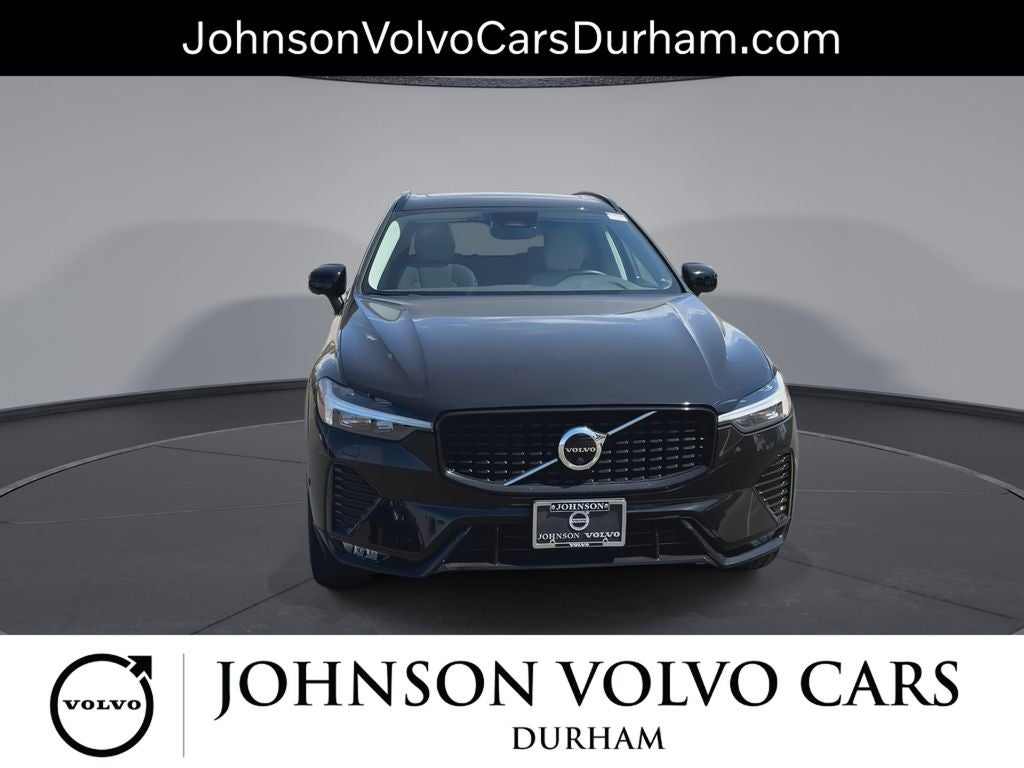 2023 Volvo XC60 B5 Plus Dark Theme