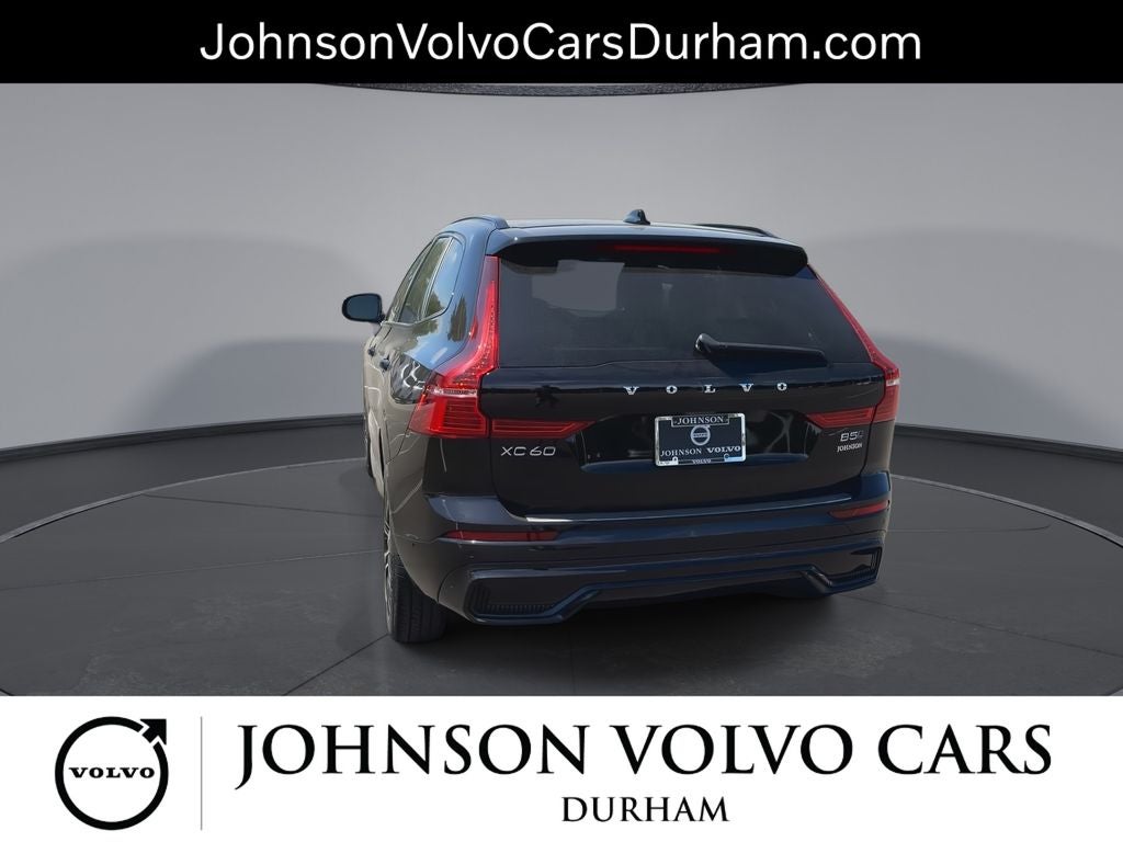 2023 Volvo XC60 B5 Plus Dark Theme