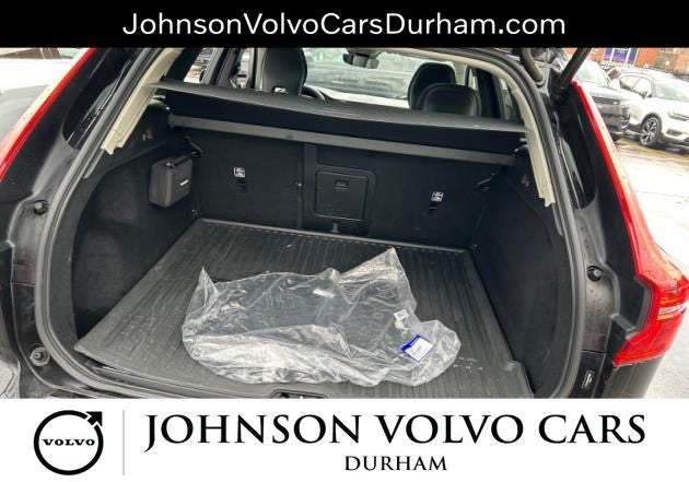 2023 Volvo XC60 B5 Plus Dark Theme