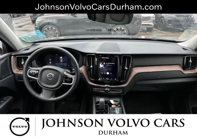 2023 Volvo XC60 B5 Plus Dark Theme