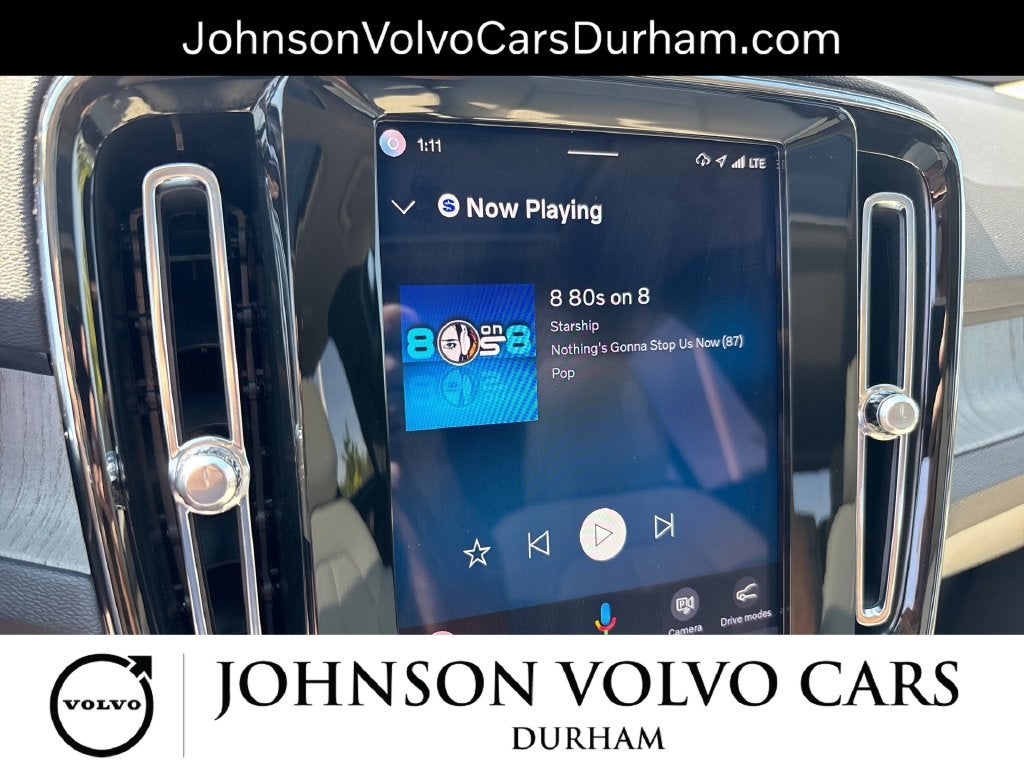 2024 Volvo XC40 B5 Plus Dark Theme