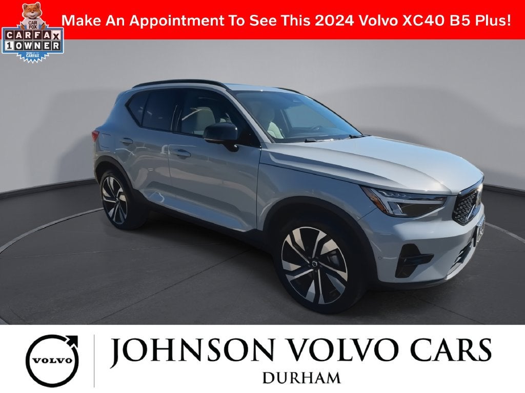 2024 Volvo XC40 B5 Plus Dark Theme