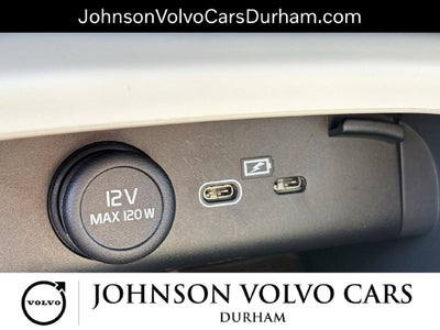 2024 Volvo XC40 B5 Plus Dark Theme