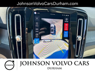 2024 Volvo XC40 B5 Plus Dark Theme