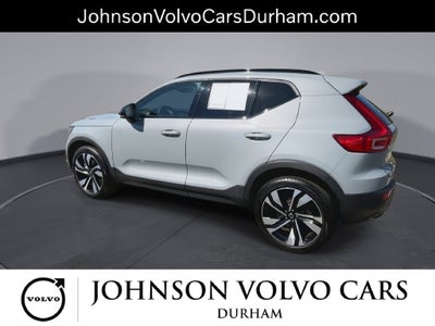 2024 Volvo XC40 B5 Plus Dark Theme
