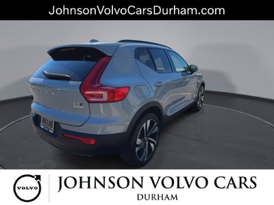 2024 Volvo XC40 B5 Plus Dark Theme