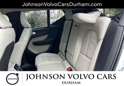 2023 Volvo XC40 B5 Plus Bright Theme