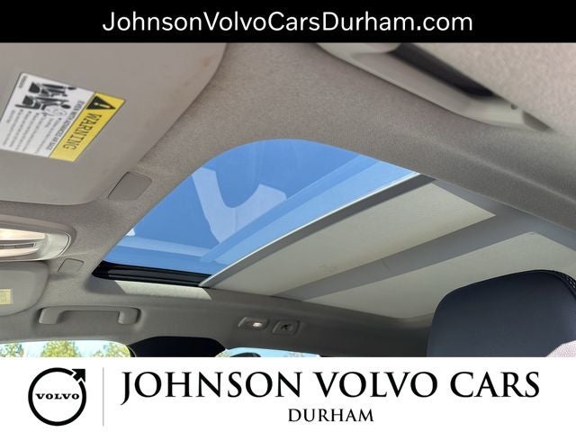 2023 Volvo XC40 B5 Plus Bright Theme