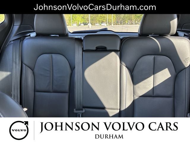 2023 Volvo XC40 B5 Plus Bright Theme