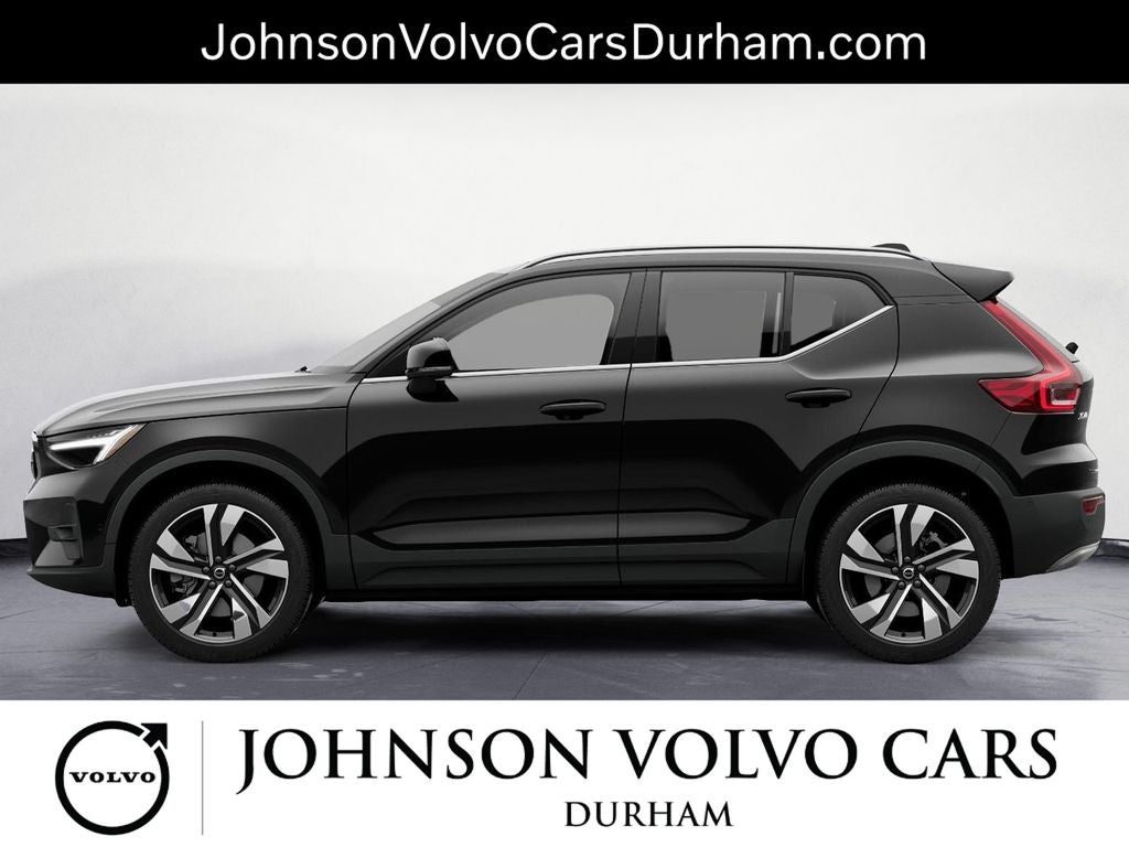 2023 Volvo XC40 B5 Plus Bright Theme