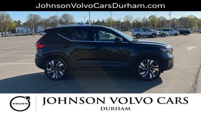 2023 Volvo XC40 B5 Plus Bright Theme