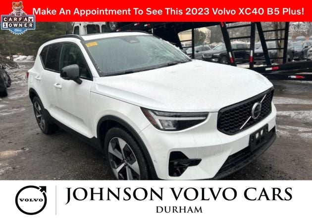 2023 Volvo XC40 B5 Plus Dark Theme