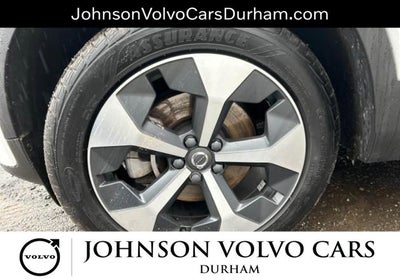 2023 Volvo XC40 B5 Plus Dark Theme