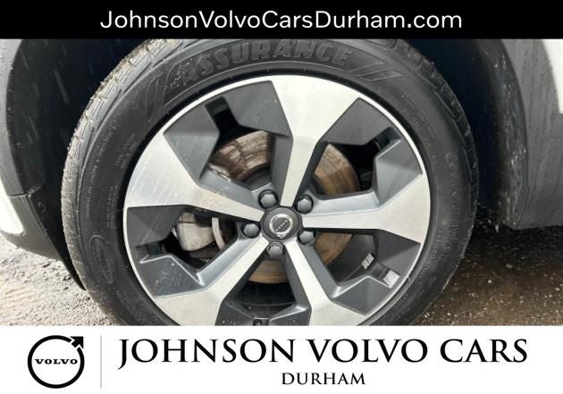 2023 Volvo XC40 B5 Plus Dark Theme