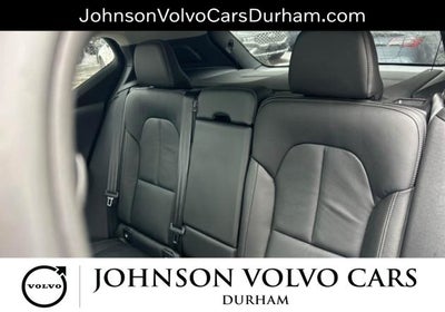 2023 Volvo XC40 B5 Plus Dark Theme