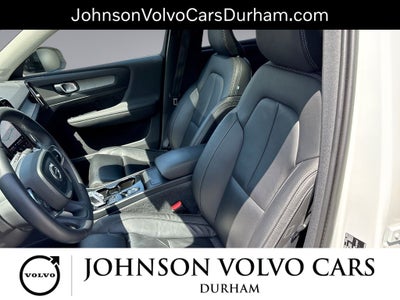 2023 Volvo XC40 B5 Plus Dark Theme