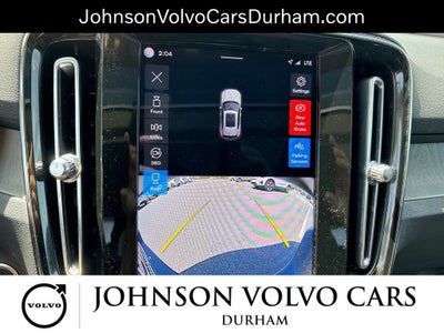 2023 Volvo XC40 B5 Plus Dark Theme