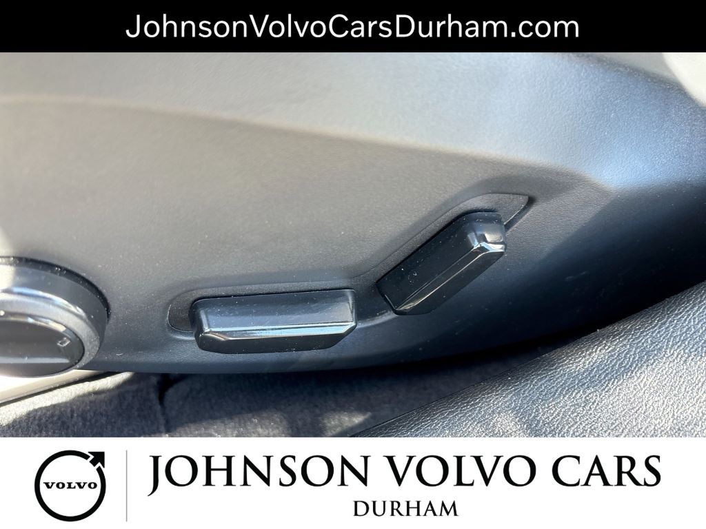 2025 Volvo V60 Cross Country B5 Plus