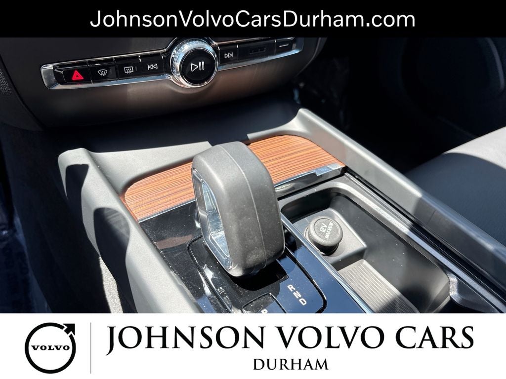 2025 Volvo V60 Cross Country B5 Plus