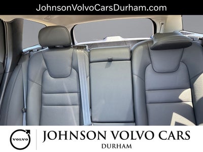 2025 Volvo V60 Cross Country B5 Plus