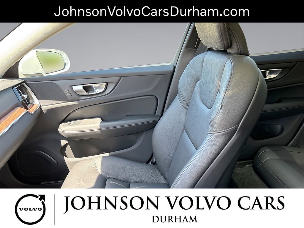 2025 Volvo V60 Cross Country B5 Plus