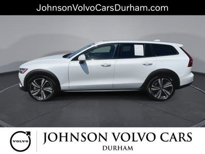 2025 Volvo V60 Cross Country B5 Plus