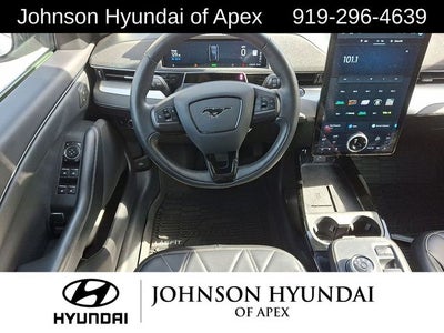 2022 Ford Mustang Mach-E Select