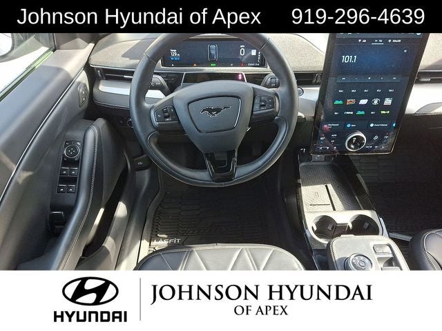 2022 Ford Mustang Mach-E Select