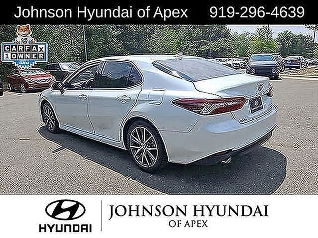 2022 Toyota Camry Hybrid XLE
