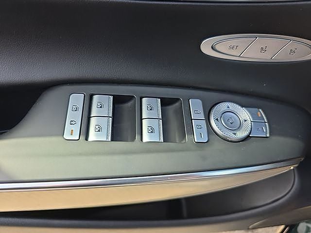 2023 Genesis GV70 2.5T Select