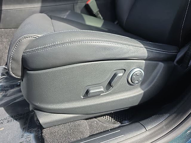 2023 Genesis GV70 2.5T Select