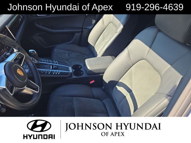 2020 Porsche Macan Base