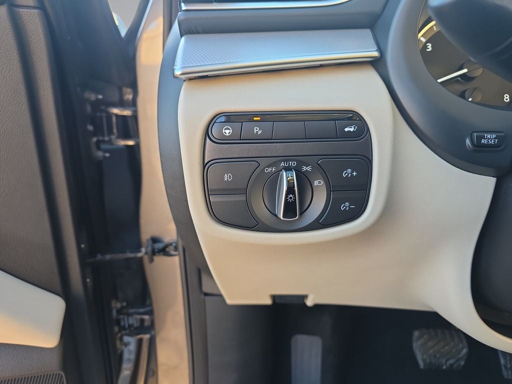 2021 INFINITI QX50 LUXE