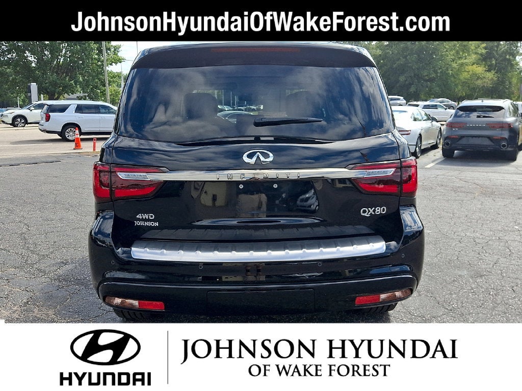 2023 INFINITI QX80 Premium Select