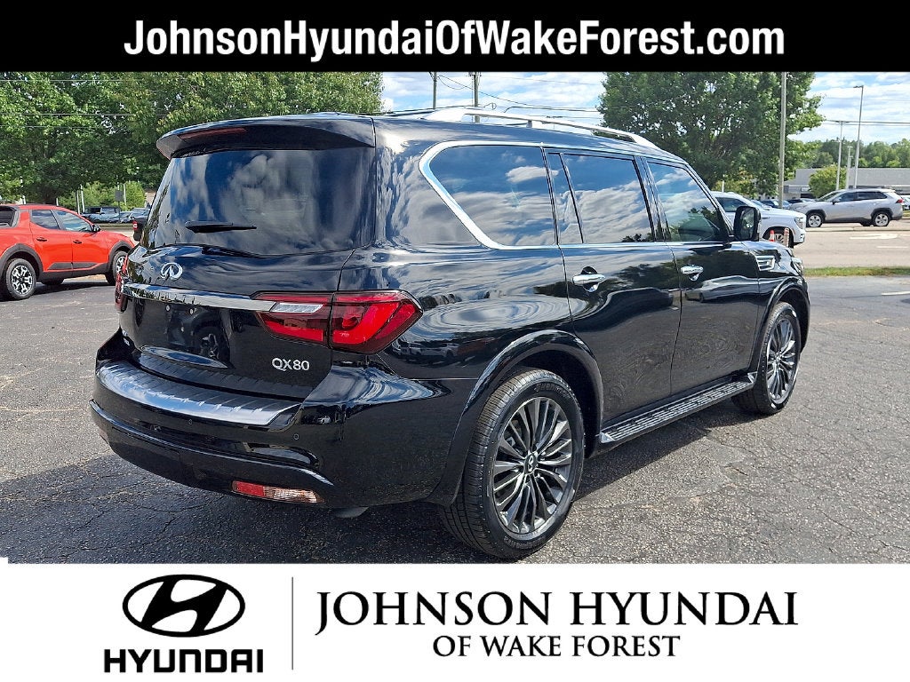 2023 INFINITI QX80 Premium Select