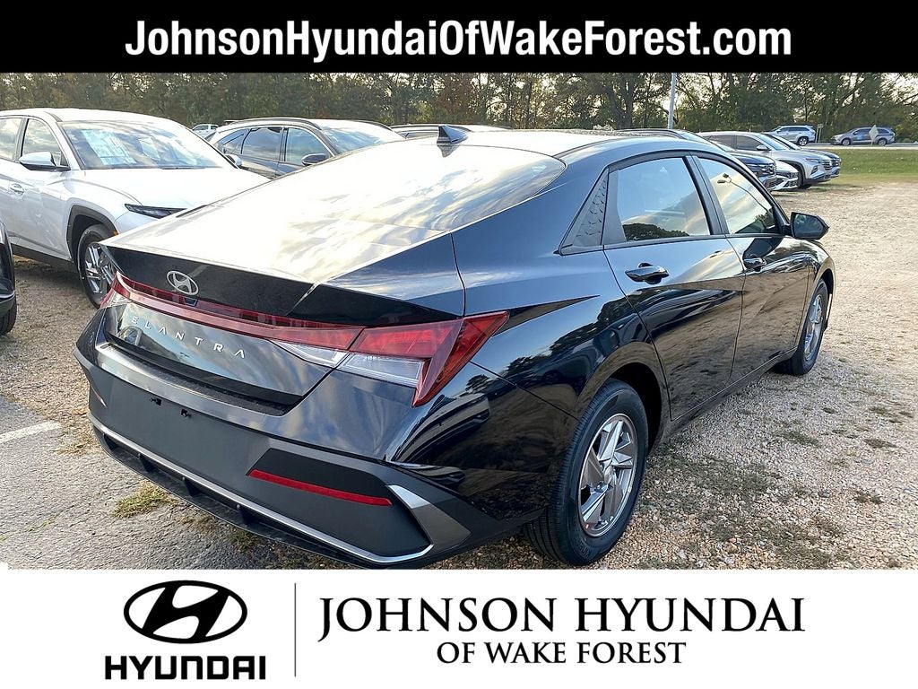 2025 Hyundai Elantra SE