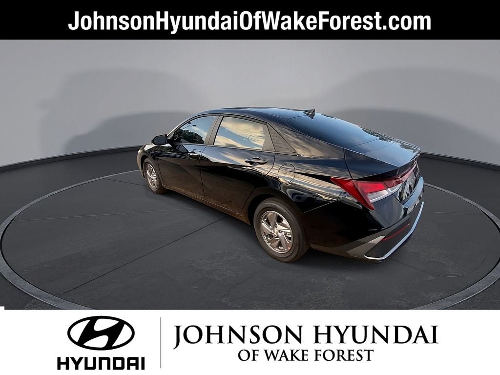 2025 Hyundai Elantra SE