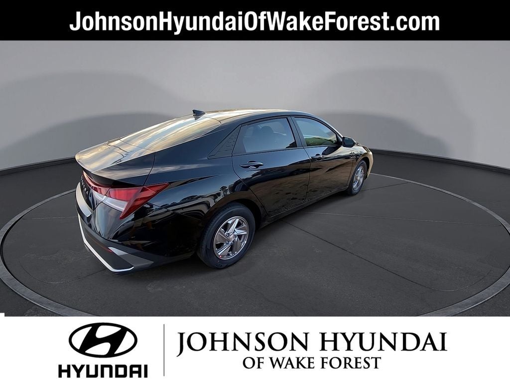2025 Hyundai Elantra SE