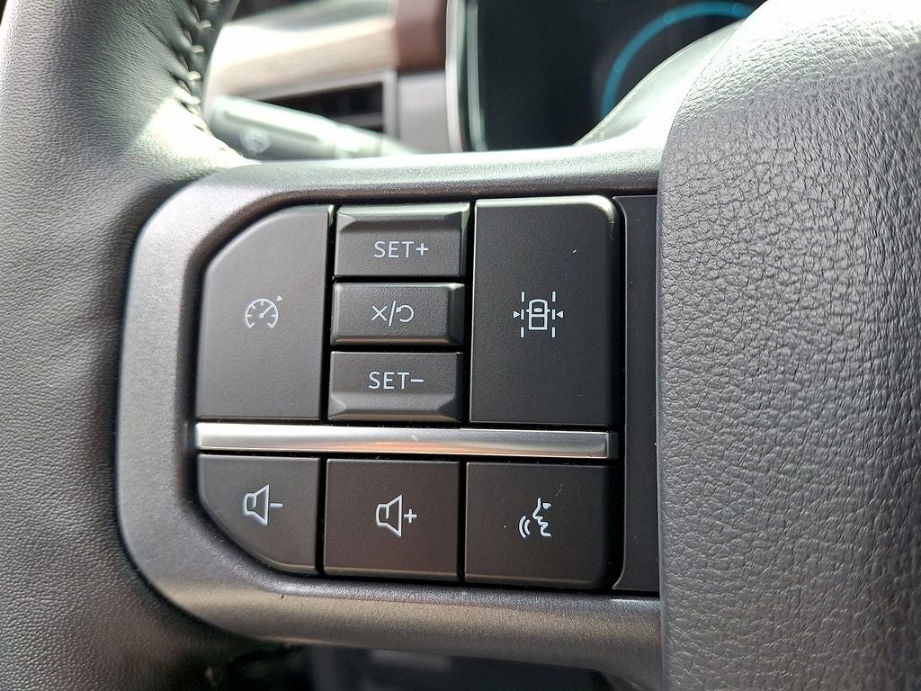 2023 Ford F-150 Lariat 4WD