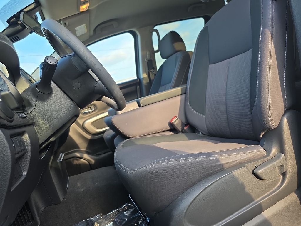 2022 Nissan Titan SV