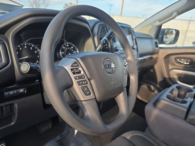 2022 Nissan Titan SV