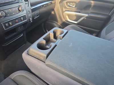 2022 Nissan Titan SV