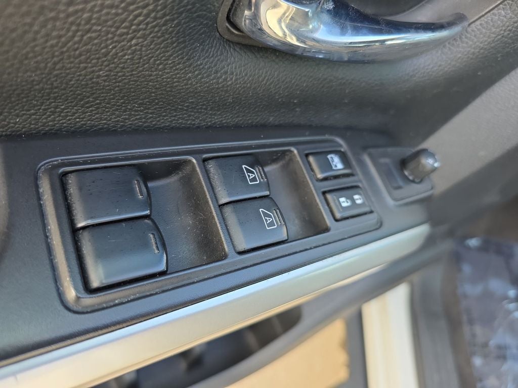 2022 Nissan Titan SV