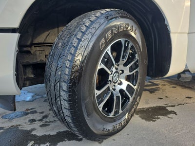 2022 Nissan Titan SV