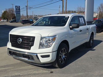 2022 Nissan Titan SV