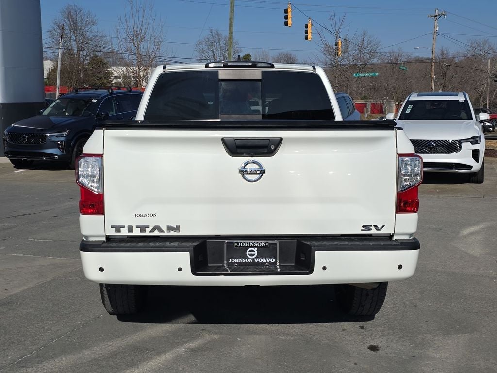 2022 Nissan Titan SV