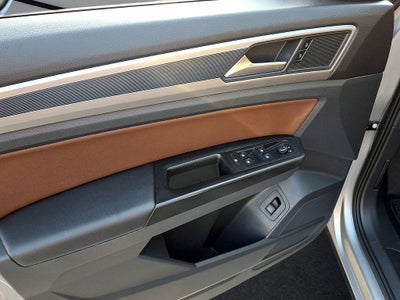 2021 Volkswagen Atlas 3.6L V6 SE w/Technology R-Line