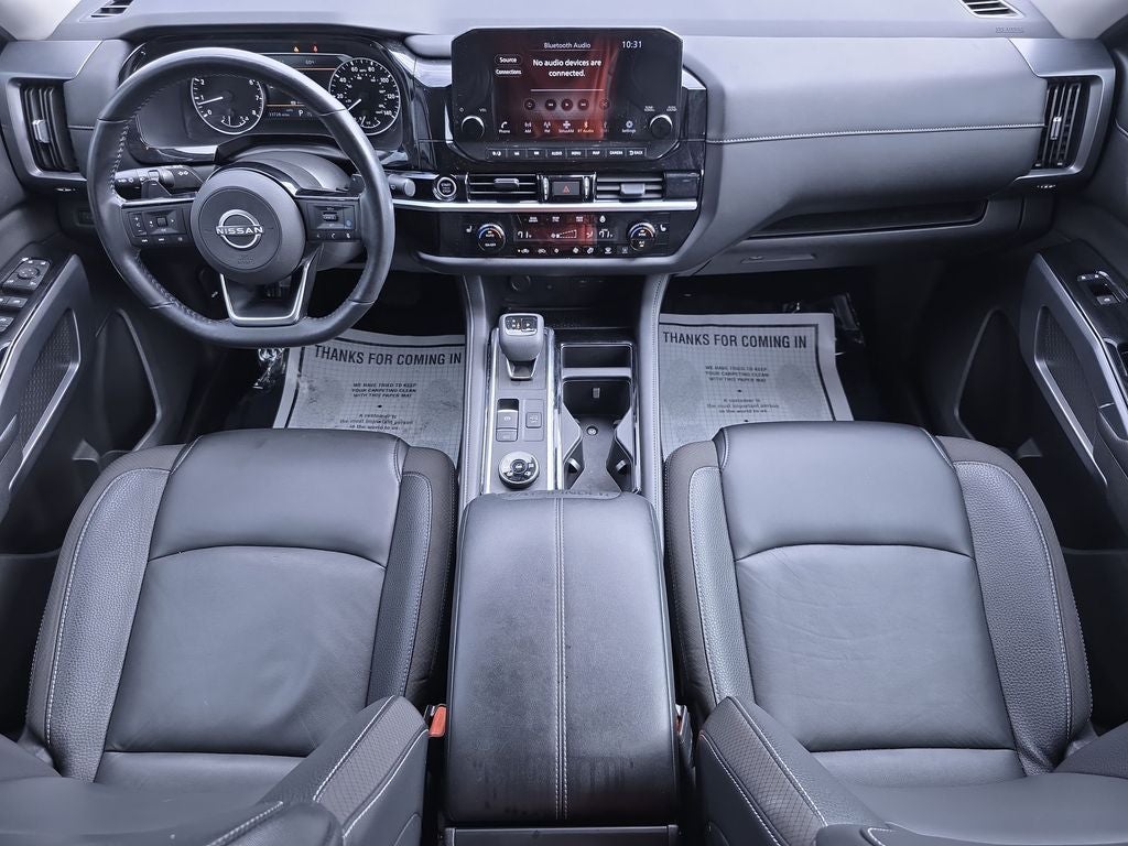 2023 Nissan Pathfinder SL