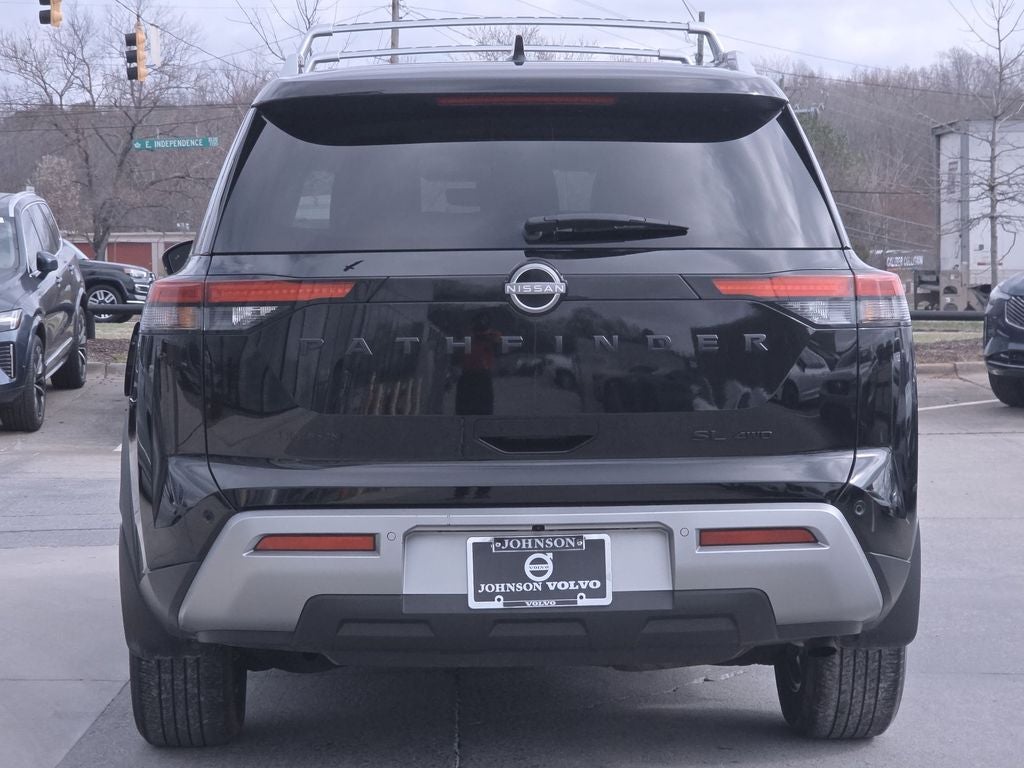 2023 Nissan Pathfinder SL